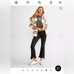 Hidden Happi Cropped Flare Strech Jean
Size 24